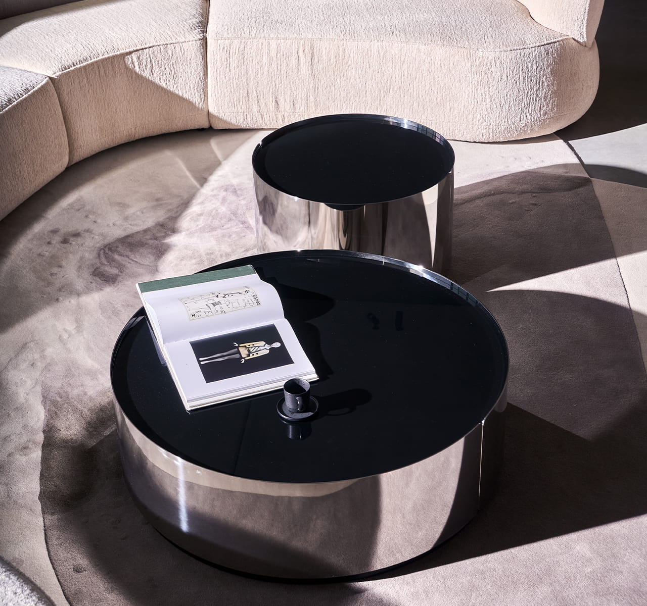 Verspiegelter runder Couchtisch