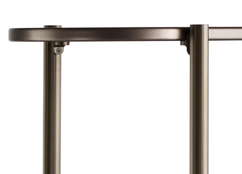 Detailbild vom Gestell eines Regals in Bronze matt