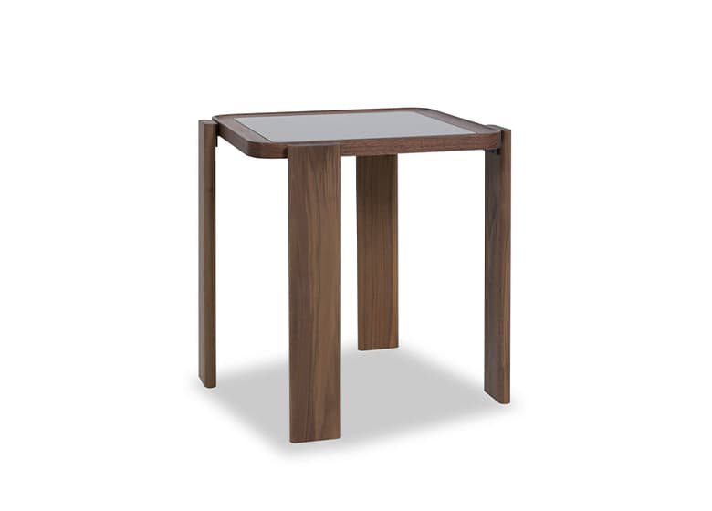 Freisteller eines Beistelltischs aus Holz und Glas