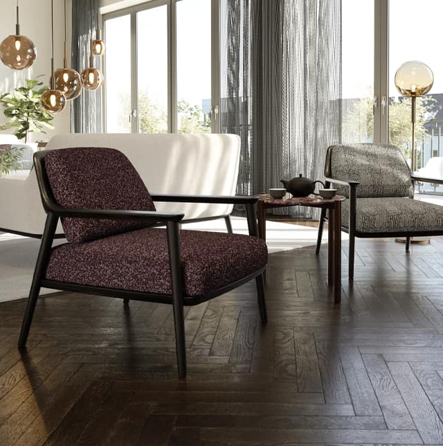 Zwei Sessel mit Polster im Wohnzimmer