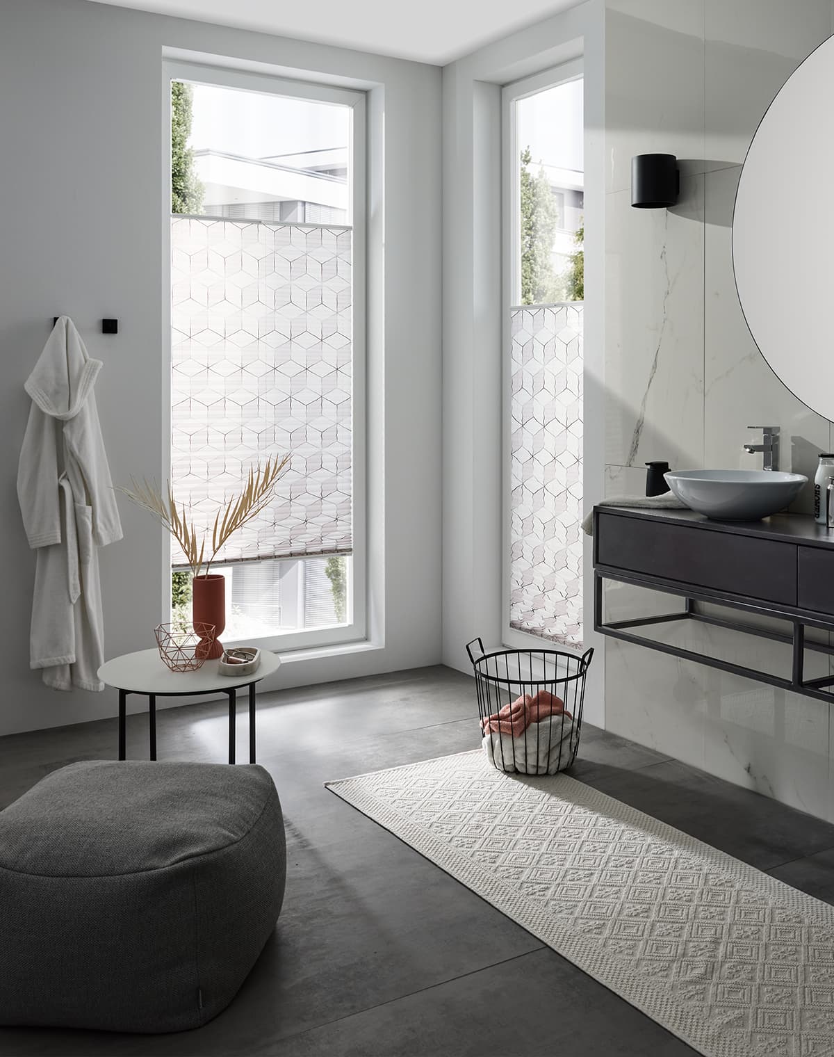 Plissee Cubic in weiß im Badezimmer